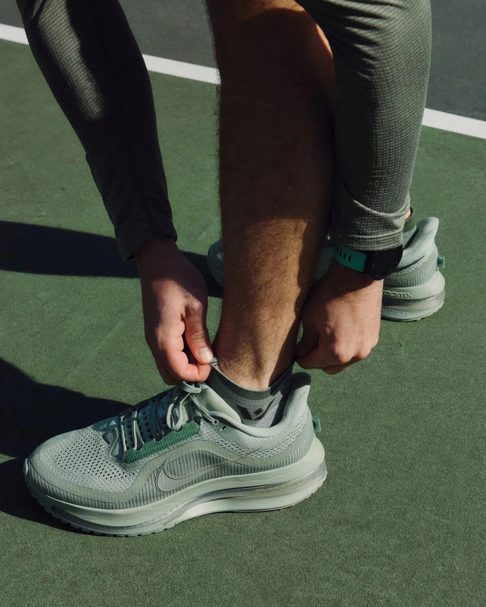 Swiftwick Maxus No Show Socks - Sage Green