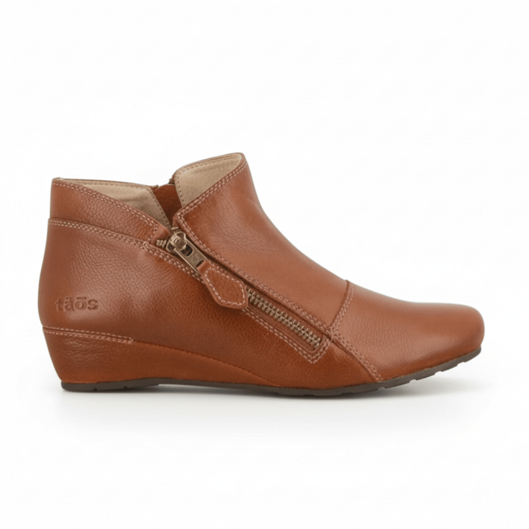 Taos Women's Hideaway Ankle Boot - Hazelnut