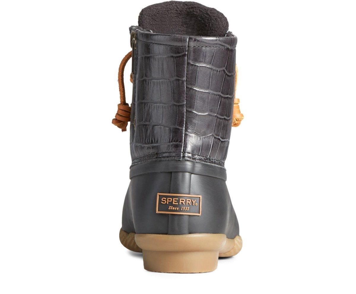 Saltwater shiny store quilted duck boot