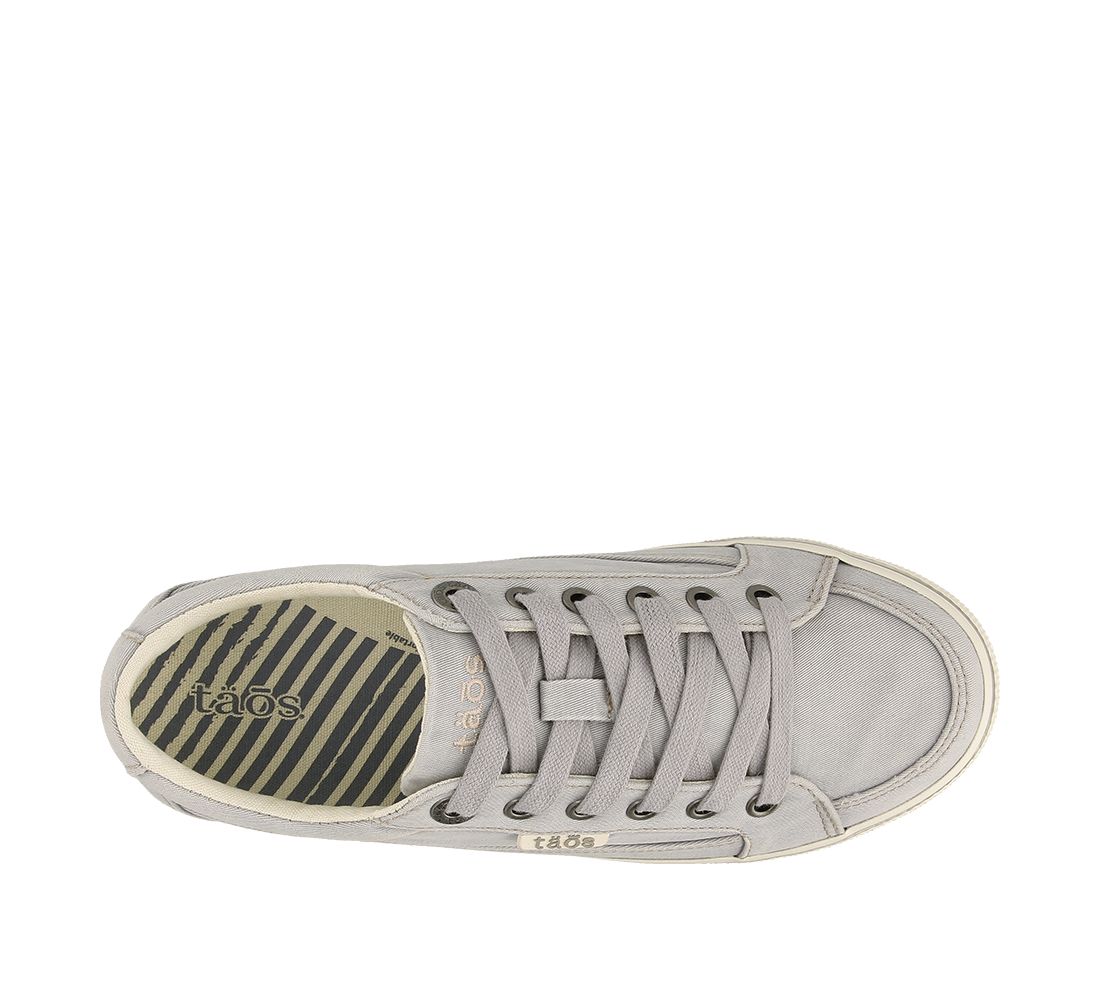 Taos Women's Moc Star Sneaker - Light Grey Distressed